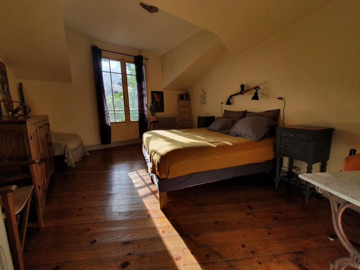 Le Refuge Ceretan, Grand Et Bel Appartement Mansarde En Plein Centre Exteriér fotografie
